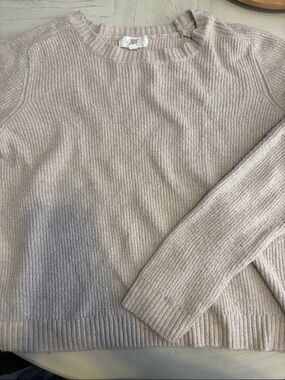 Women's Ribbed Crewneck Sweater in Light Taupe